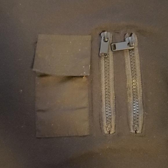 CARBON BRAND black distressed long t-shirt - Picture 5 of 5